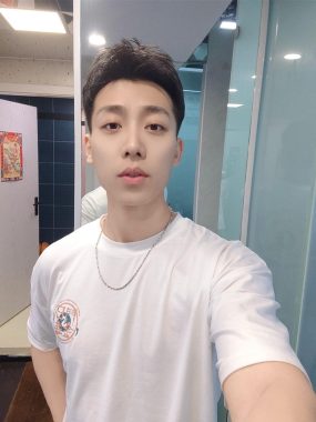 ※※※ 北京 28岁 187cm 80kg