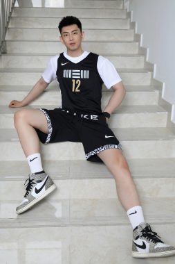 郭海龙 北京 33岁 184cm 73kg