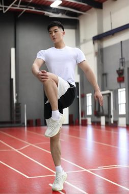 齐鉴奇 北京 30岁 185cm 80kg
