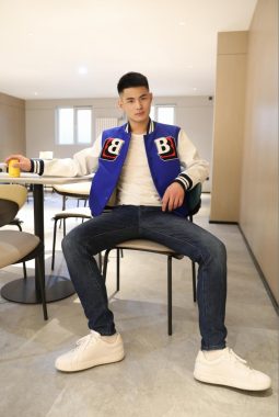 顾恒恒 北京 32岁 181cm 70kg