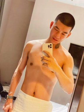 痞子小宝 北京 29岁 179cm 65kg