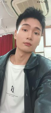 何国龙 北京 28岁 176cm 60kg