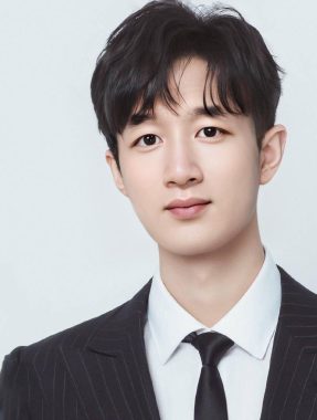 李云梦 天津 33岁 178cm 68kg