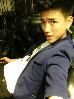 何超琼 重庆 36岁 180cm 70kg