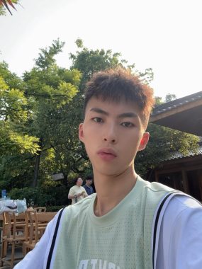 周江 天津 25岁 178cm 60kg