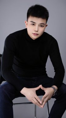 贺云伟 重庆 32岁 178cm 70kg