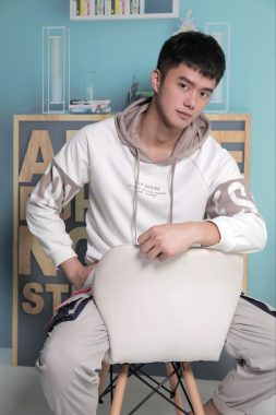 杨洪 重庆 30岁 185cm 75kg