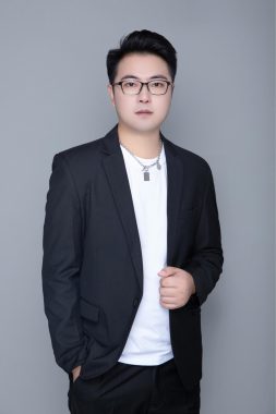 袁猛全 重庆 35岁 178cm 70kg