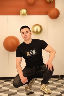 曾雪峰 杭州 37岁 176cm 72kg