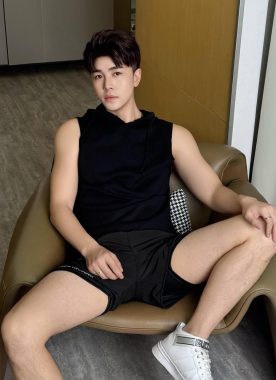 438号 杭州 25岁 176cm 60kg