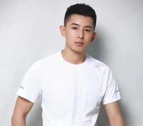 刘国廷 重庆 36岁 179cm 68kg