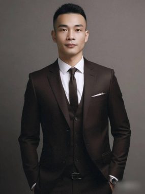 祝王骏 杭州 40岁 174cm 64kg