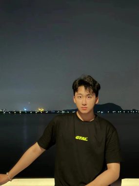 杨家成 杭州 24岁 184cm 80kg