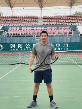 刘新恩 杭州 44岁 177cm 80kg