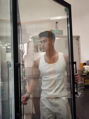 DO98 广州 22岁 178cm 63kg