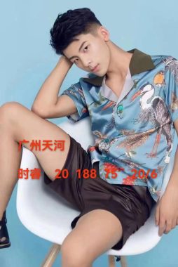 时睿 广州 21岁 188cm 75kg