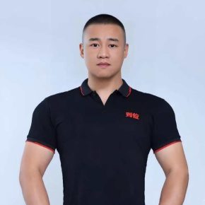 李宏财 中山 44岁 172cm 95kg