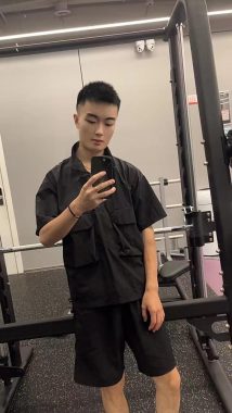 陈泽轩 广州 23岁 175cm 60kg