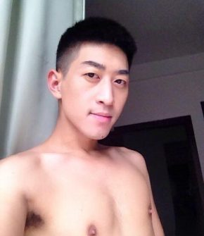 祁隆 广州 33岁 178cm 65kg