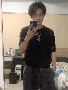 朱叶青 广州 29岁 183cm 70kg