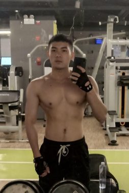 雷军 广州 28岁 173cm 66kg