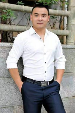 邱海平 广州 38岁 168cm 75kg