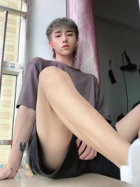 罗伊斯 广州 29岁 172cm 53kg