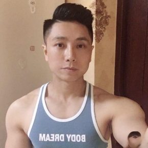 龚翔宇 广州 47岁 174cm 72kg
