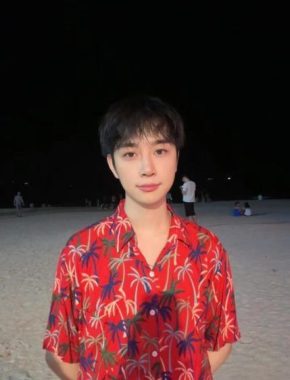 小七 广州 31岁 173cm 58kg