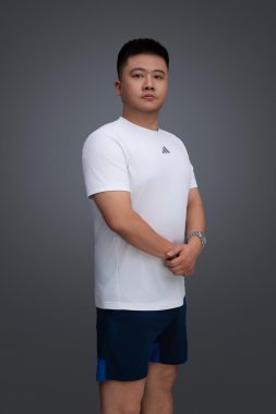 殷佳 广州 40岁 181cm 80kg