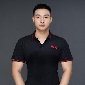 姚艳坤 广州 31岁 176cm 70kg