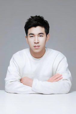 阿卜来提.艾尼 广州 26岁 180cm 70kg
