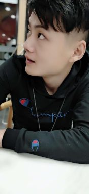 张洲 广州 31岁 178cm 65kg