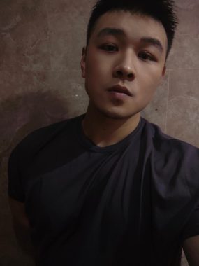 张亦凡 广州 26岁 183cm 70kg