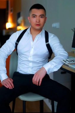 马小龙 广州 40岁 180cm 75kg