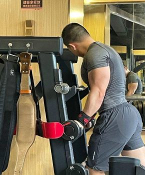 郭根锋 深圳 47岁 180cm 75kg