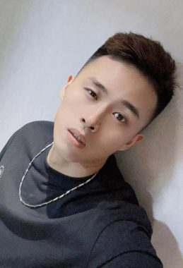 王岳峰 深圳 32岁 180cm 75kg