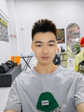 郭春林 深圳 29岁 178cm 65kg
