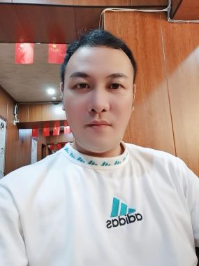 尹志东 深圳 49岁 176cm 72kg