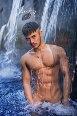 水均益 深圳 31岁 179cm 72kg