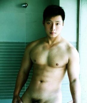 吴佩慈 深圳 38岁 178cm 85kg