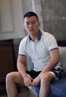 邓文迪 广州 35岁 176cm 75kg
