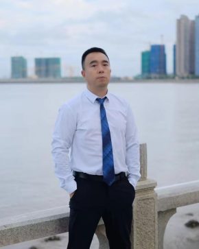 赞多 深圳 41岁 173cm 80kg