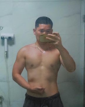 李宏毅 深圳 31岁 174cm 78kg
