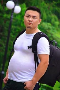 钟逸伦 深圳 41岁 175cm 90kg