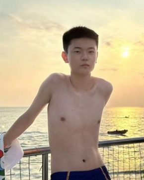 彭坦 深圳 20岁 171cm 53kg