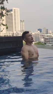赵小棠 深圳 34岁 180cm 82kg