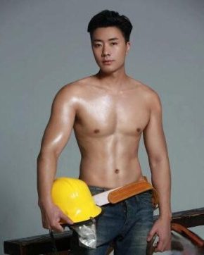 阿亚 深圳 28岁 181cm 75kg