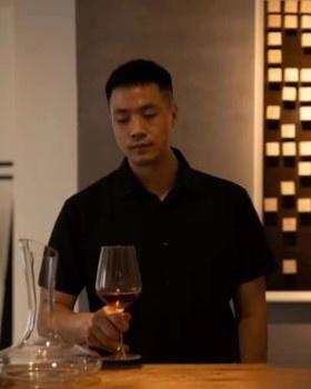 潘向东/杰森 深圳 31岁 178cm 69kg