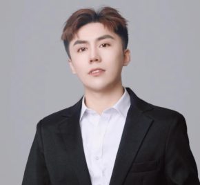 刘现微 深圳 38岁 177cm 70kg
